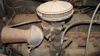 Illustration for article titled 1947 Chevrolet Suburban Is A Legitimate Barn Find